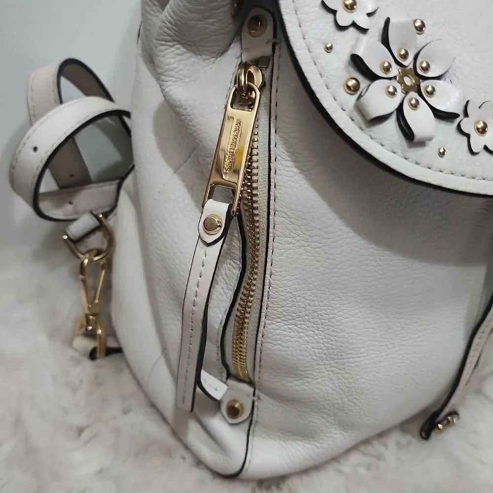 Michael Kors Evie Small Flower Garden Convertible Backpack - Picture 4 of 16